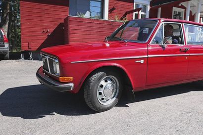 Kalle Päätalolla ollut Volvo 144 vuosimallia 1972 on nyt oululaisen Jussi Virtasen omistuksessa ja hienossa kunnossa