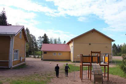 Haapaveden Vatjusjärven koulun kiinteistöt myydään, kaupunginhallitus äänesti päätöksestä ja antoi kiinteistökaupalle hintalapun