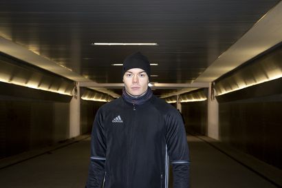 Entisen pesäpalloilijan Joonas Jyrkän vauhti kiihtyy – Pari vuotta treenannut Pyrinnön juoksija paineli 100 metriä Raatissa 10,69