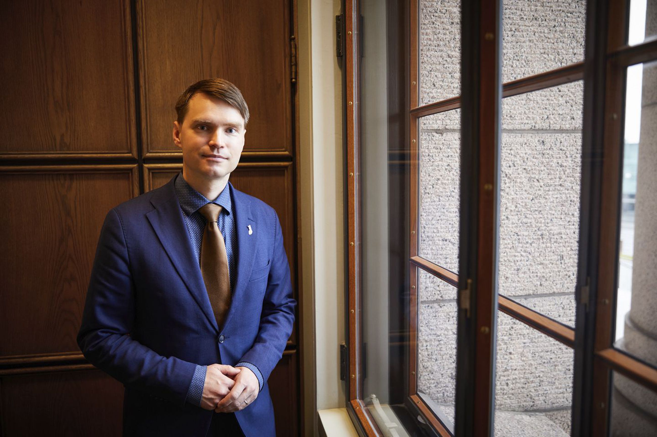 Kokoomuksen kansanedustaja Heikki Autto haluaa, että kouluissa palataan perusasioiden äärelle.