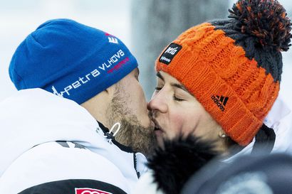 Petra Vlhova sai kiihkeän onnittelusuudelman poikaystävältään voitonjuhlissa