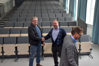 Uusi teatteri valmistui Kuusamo-opistolle – tuttu näytelmä vielä kerran