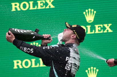 Mercedes-pomo arvostaa: Bottaksen loistovoitolla "elintärkeä rooli" molemmissa mestaruustaistoissa