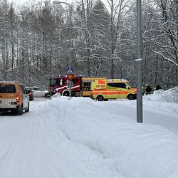 Kahden auton nokkakolari sattui risteyksessä Puolivälinkankaalla Oulussa