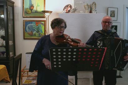 Näin kauniisti soi viulu ja harmonikka – Kempeleen kulttuuripalkinnon saanut Duo Ritunski vie sinut sävelten maailmaan