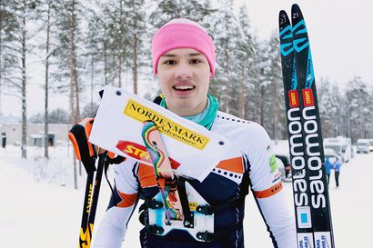 23-vuotias oululainen Aapo Viippola voitti uransa ensimmäisen osakilpailun hiihtosuunnistuksen maailmancupissa