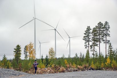 Tuuli- ja aurinkovoimalat toivat tänä vuonna kiinteistöveroa 23 miljoonaa euroa − Pyhäntä merkittävien tulon saajien tilastossa toisena, kun tuulivoimalat tuovat kiinteistöveroista jo yli puolet, Siikajokikin ylsi joukkoon