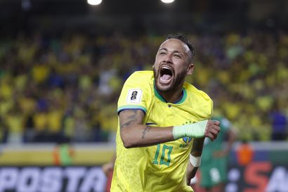 Neymar tuhlasi ja hölmöili – sysäsi sitten Pelen maaliennätyksen historiaan