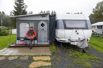 Oululainen Tero Kokko, 46, reissaa kolmilapsisen perheensä kanssa asuntovaunulla kesät ja talvet – Tässä hänen 5 vinkkiään aloittelijalle