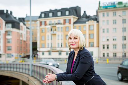 Kirja-arvio: Toimittaja Meri Eskola kertoo äitinsä tarinan lööppiuutisen takana – äiti teki itsemurhan ja aiheutti kaasuräjähdyksen