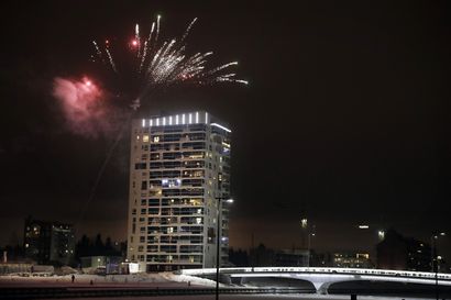 Poliisi keskeytti isot juhlat Oulussa ja Rovaniemellä – poliisia työllistivät pohjoisen uudenvuoden juhlinnassa muun muassa väkivalta, meteli ja rattijuopot