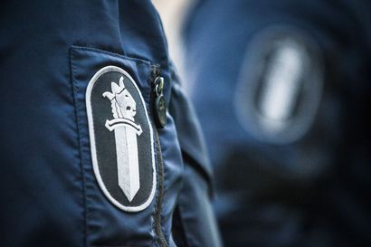 Törkeä ryöstö Torniossa: kolme miestä tunkeutui yksityisasuntoon ja pahoinpiteli asukkaan – poliisi kaipaa havaintoja