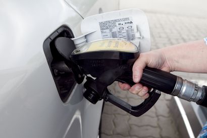 Bensan keskihinta laski Suomessa viime viikolla alle kahteen euroon, diesel yhä selvästi kalliimpaa