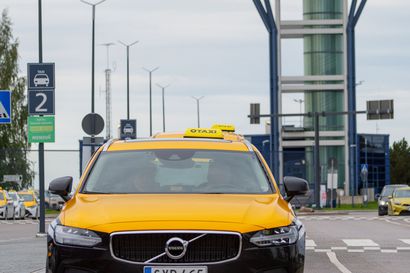 Oulun lentoaseman takseja laitetaan taas uuteen järjestykseen – "Sen tavoitteena on parantaa palvelua"