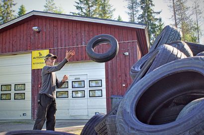 Vetoketjun huollosta traktorin kytkinremonttiin – Pasi Kummala on korjannut autoja Pudasjärven Pisteessä jo 40 vuotta