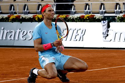 Rafael Nadal voitti 13:tta kertaa Ranskan avoimet ja sivusi Roger Federerin grand slam -turnausten voittoennätystä