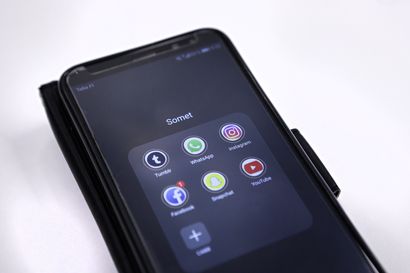 Traficom varoittaa haittaohjelmaa Android-laitteille levittävistä huijausviesteistä – seuraa näitä ohjeita, jos olet epähuomiossa avannut linkin: Vastaajaasi on lähetetty uusi viesti
