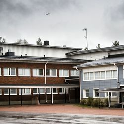 Miljoonariita vanhasta kouluremontista – Rovaniemen kaupunki syyttää urakoitsijaa ja rakennesuunnittelijaa törkeästä huolimattomuudesta