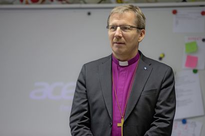Piispa Jukka Keskitalo tarkastaa Raahen seurakunnan ja tutustuu alueen yrityksiin ja yhteistyökumppaneihin