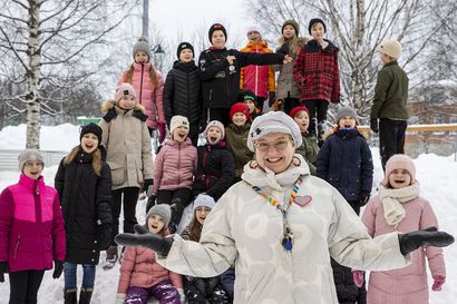 Oululaiselle lauluntekijä-musiikinopettaja Maria Portaankorvalle laulu on työväline siinä missä kynä kirjoittajalle: "Aina on hyvä syy tehdä uusia lauluja lapsille"