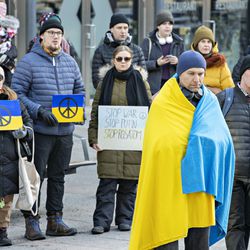 Tupoksen Pressiklubi -podcast: Nuorten äänet jakautuvat Natolle 3-1, mutta Putin saa yksimielisesti piiskaa typeryydestään aloittaa sota Ukrainassa