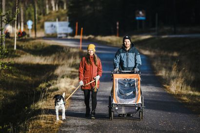 Outi Silfverberg ja Sami Keto muuttivat Pyhätunturille ilman autoa – heistä olisi ollut kummallista hankkia saastuttava kapine luonnossa liikkumiseen