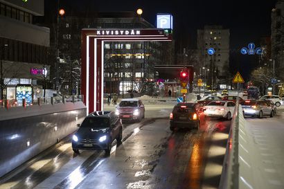 Oulun keskusta kaipaa kaupunkitutkijan mukaan rohkeaa ravistusta eikä pelkoa virkamiesten tekemistä virheistä – valtuuston puheenjohtaja puolittaisi Kivisydämen parkkimaksun viikonloppuisin