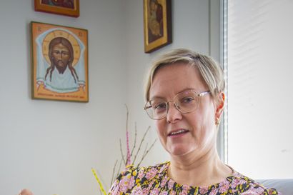 Laulu ja ilosanoman odottaminen täyttävät ortodoksiseen seurakuntaan kuuluvan Tiina Hynninen-Lahdenperän pääsiäisen – "En lapsena aina edes hahmottanut, missä kulkee kodin ja kirkon raja"