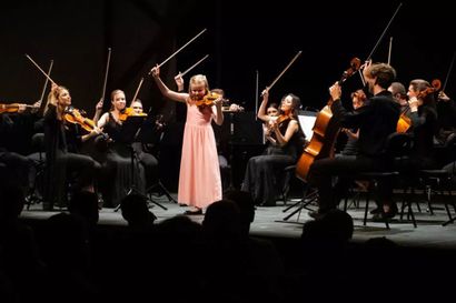 Koko perhe muutti 12-vuotiaan Liljan harrastuksen vuoksi Kempeleestä Porvooseen – nyt viuluvirtuoosi palaa pohjoiseen Oulu Sinfonian vieraaksi