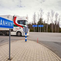 Rakennusyhtiö SRV:n Fennovoima-osuuden myynti venäläiselle RAOS Voimalle ei toteudu
