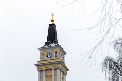 Kirkkojen kellot soivat Ukrainan puolesta sodan vuosipäivänä ympäri maan, myös Oulussa