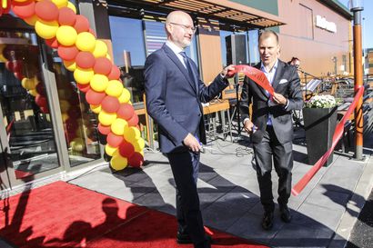 ”Tornio on nyt iso kaupunki” – Tornion McDonald’s avasi ovensa asiakkaille, apukäsiä saatiin etelän ravintoloista