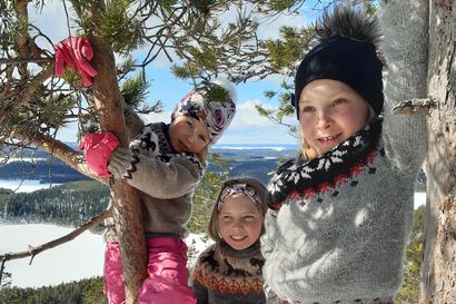 Lukijalta: Kun Nissinvaaran koulun jatkolle on nyt toiveita, päätimme muuttaa takaisin Kuusamoon – seitsemän lapsen ja kahden ponin kanssa