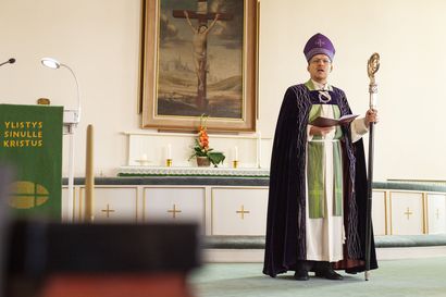 Ensi viikolla Hailuodon seurakuntaan tehdään piispantarkastus  – Viikonloppuna juhlitaan myös kirkon ja kuoron merkkipäiviä, ja pyörähtääpä piispa panimollakin