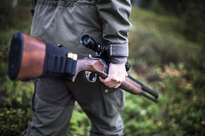 Raha on harvemmin motiivi salametsästämisessä – metsästysrikosten määrä kasvoi viime vuonna