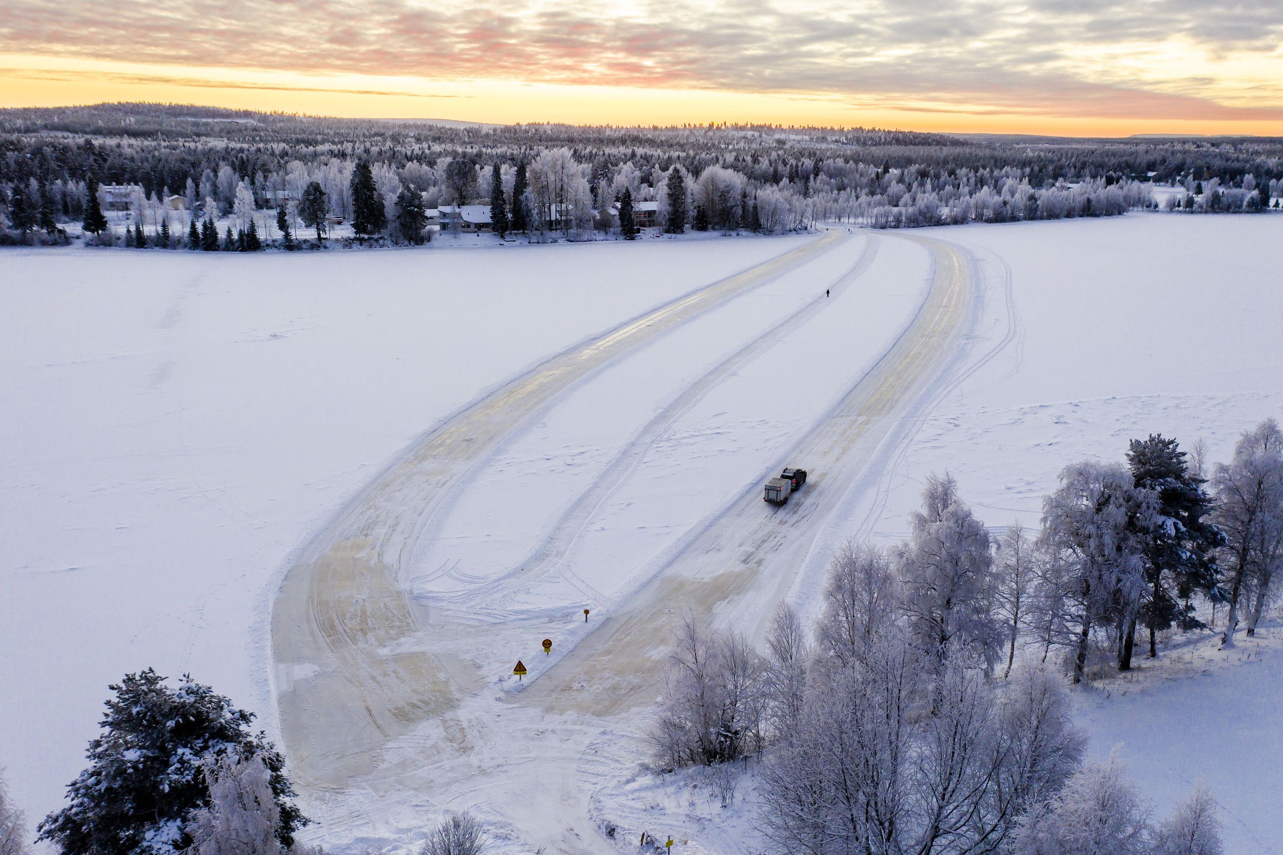 Räisälän ja Paavalniemen jäätiet avattiin – Tornionjoella on vaikeuksia  teiden jäädyttämisessä | Lapin Kansa