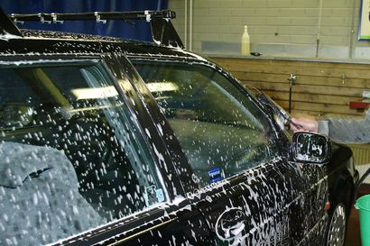 Kempeleen ja Oulunsalon nuoret yrittäjät jatkoon Uskalla yrittää -kilpailussa – Silmu valmistaa vauvoille rusettipantoja ja tuttinauhoja, AutoClean pesee autoja asiakkaan toiveiden mukaan