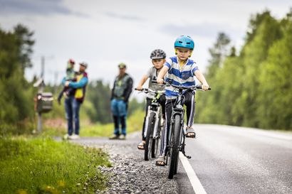 Rovaniemeläisen Ounasjoen itäpuolentien asukkaat kokevat tien yhä turvattomaksi, vaikka korjausta tilanteeseen on haettu vuosikymmeniä – nopeusrajoituksen alentaminen vähentäisi sekä melua että vaaranpaikkoja
