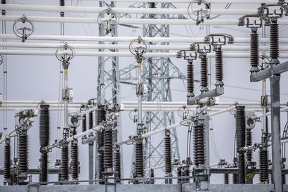 Fingrid joutui käynnistämään kaksi varavoimalaa tasapainottamaan Suomen sähköjärjestelmää – yhtiön mukaan sähköpula ei silti uhannut