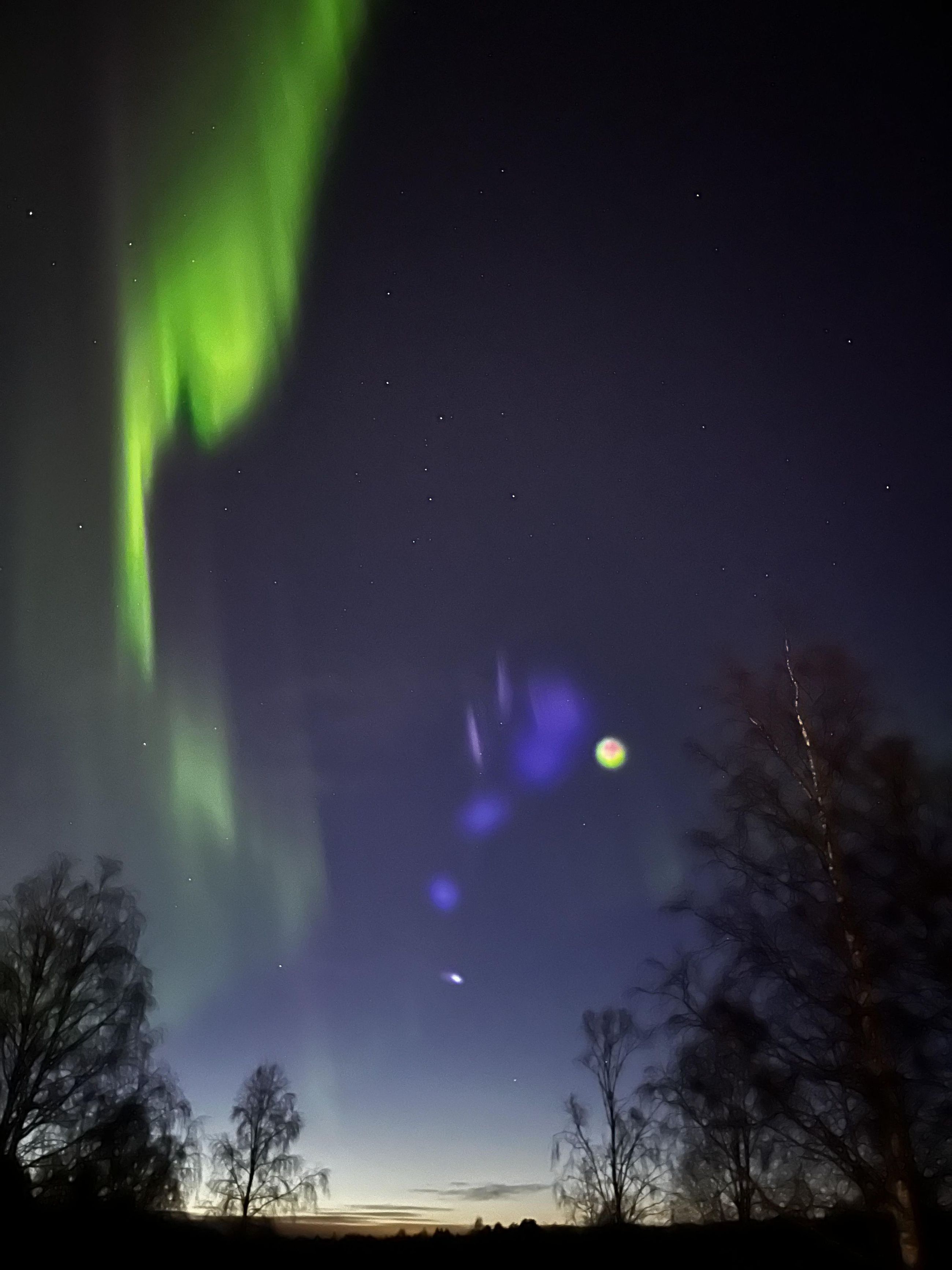 Oulun taivaalla nähtiin ainutlaatuinen valoilmiö – asiantuntija kertoo,  mistä tapahtumassa oli kyse | Kaleva