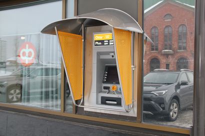 Lapin pankkiautomaatit eivät ole tyhjentyneet kuten osassa maata – pohjoisessa käteishuoltoa ovat auttaneet setelitalletuksia vastaanottavat automaatit