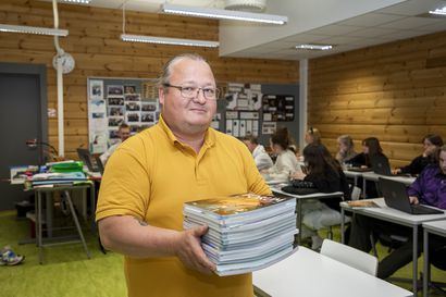 Osa Pohjois-Pohjanmaan lukioista suosii painettuja kirjoja vauhdikkaasta digiloikasta huolimatta – "Onhan tässä tällainen ihmiskoe meneillään"